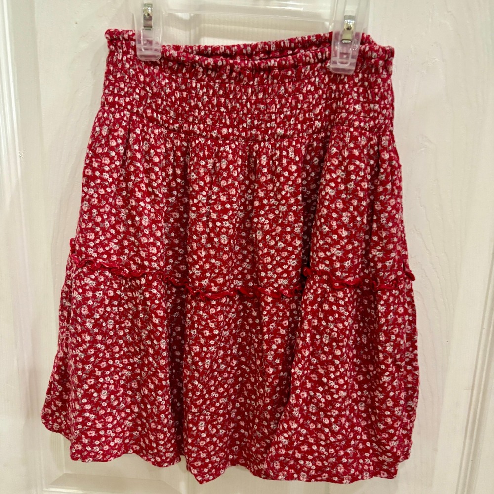 Hollister Red Floral Ultra High-Rise Smocked Tiered Mini Skirt Kids Size M